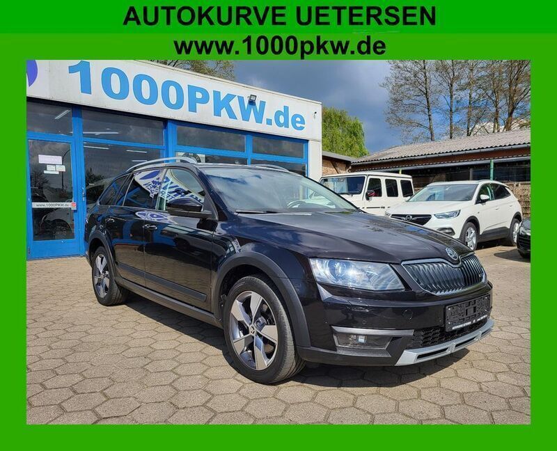 Schwarz Gebraucht 2014 Skoda Octavia Scout Kombi | 12.990 € - Bild 1/4