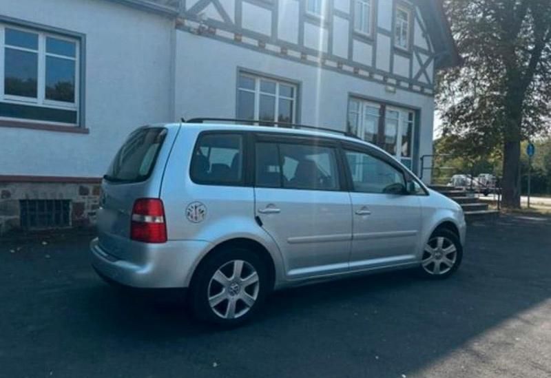 Gebraucht VW Touran 140 PS (102 kW) 2006 Silber Van / Kleinbus
