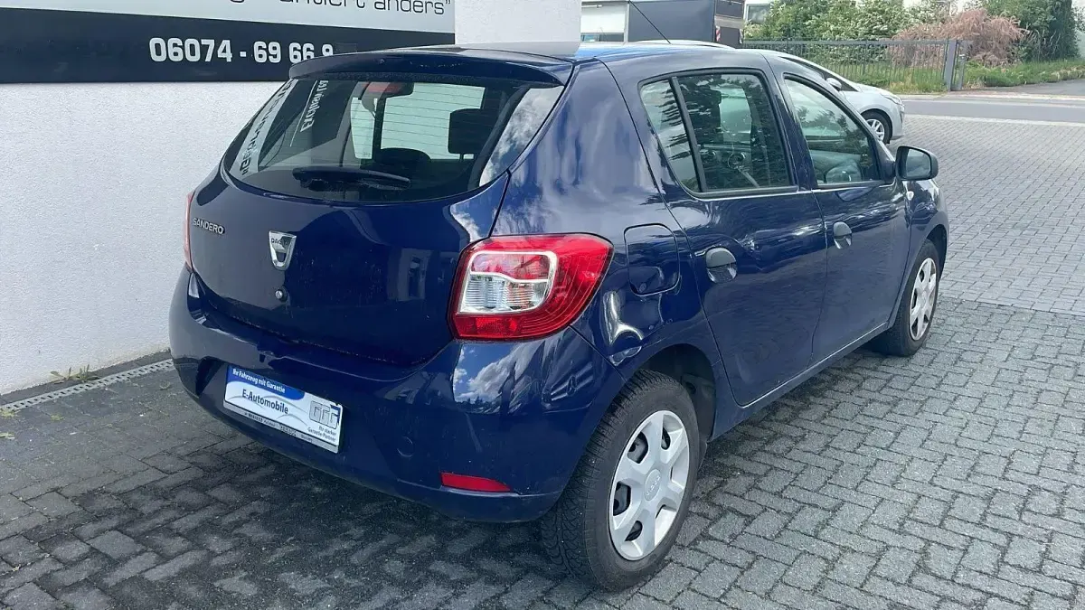 Gebraucht Dacia Sandero 75 PS (55 kW) 2015 Blau Kleinwagen