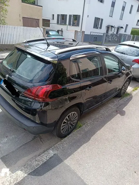 Gebraucht Peugeot 2008 Active 110 PS (80 kW) 2016 Schwarz SUV
