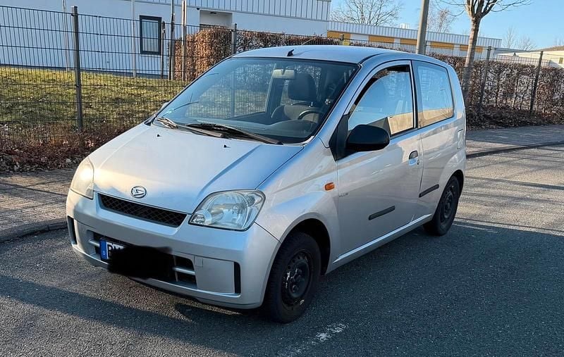 Gebraucht Daihatsu Cuore 58 PS (42 kW) 2004 Silber Kleinwagen