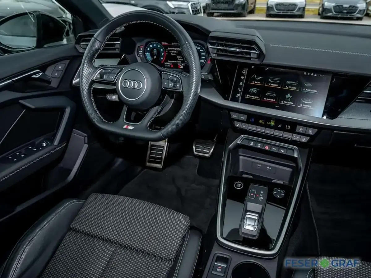Gebraucht Audi A3 S-Line 150 PS (110 kW) 2023 Daytonagrau perleffekt Limousine