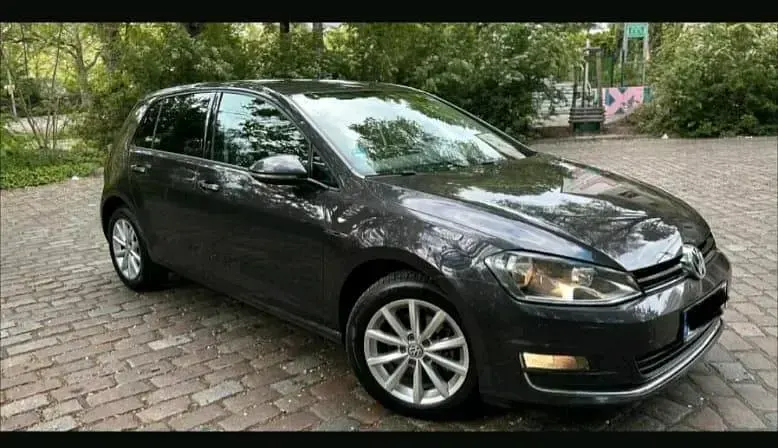 Gebraucht VW Golf VII 110 PS (80 kW) 2015 Andere farben Limousine