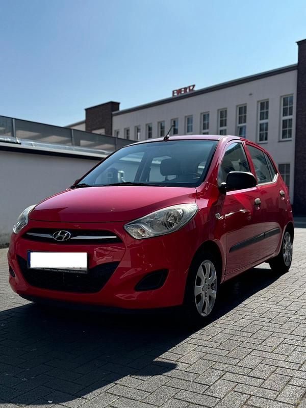Rot Gebraucht 2012 Hyundai i10 Kleinwagen | 2.100 € - Bild 1/4