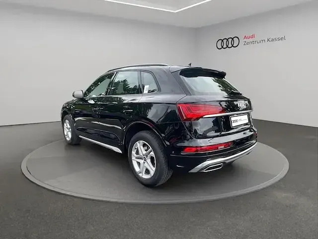 Gebraucht Audi Q5 Ambiente 204 PS (150 kW) 2024 Mythosschwarz metallic SUV