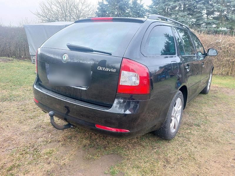 Gebraucht Skoda Octavia 123 PS (90 kW) 2009 Kombi