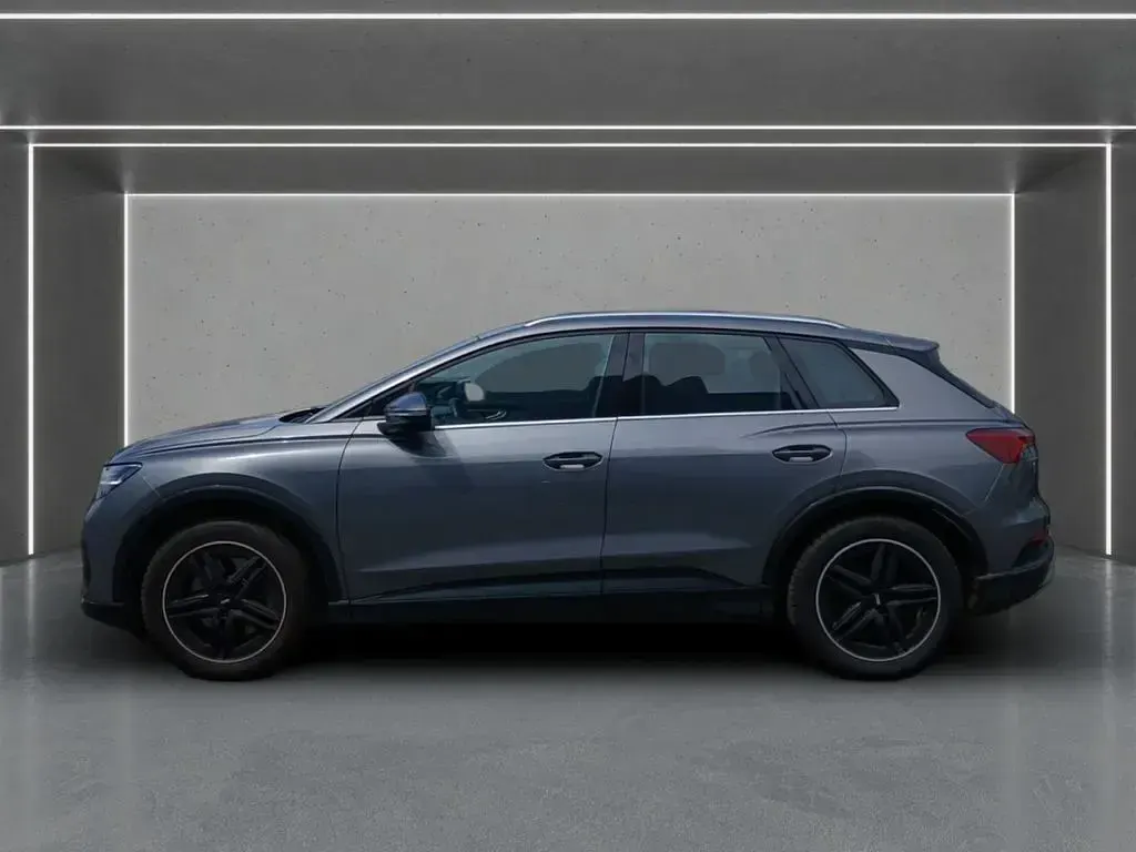 Gebraucht Audi Q4 e-tron Advanced Plus 150 kW (204 PS) 2023 Taifungrau metallic SUV