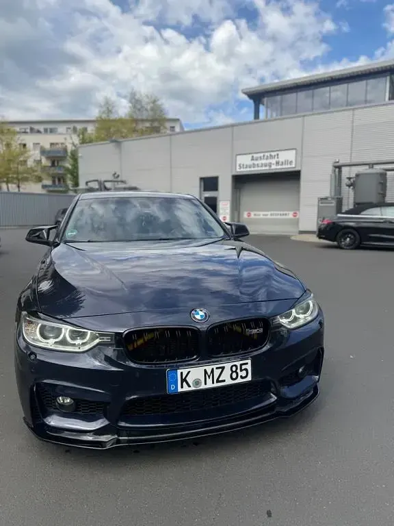 Gebraucht BMW 328 Luxury Line 245 PS (180 kW) 2012 Blau Limousine