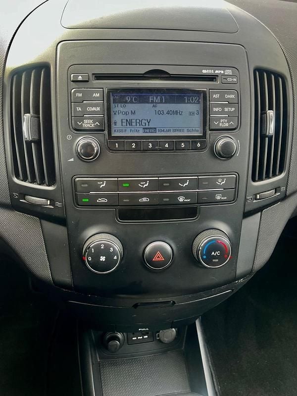 Gebraucht Hyundai i30 109 PS (80 kW) 2010 Grau Kleinwagen