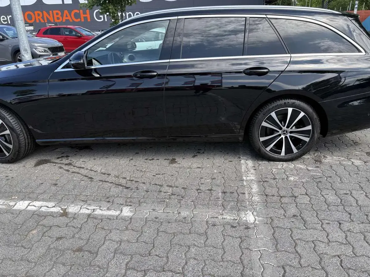 Gebraucht Mercedes E300 Edition 332 PS (244 kW) 2022 Kombi