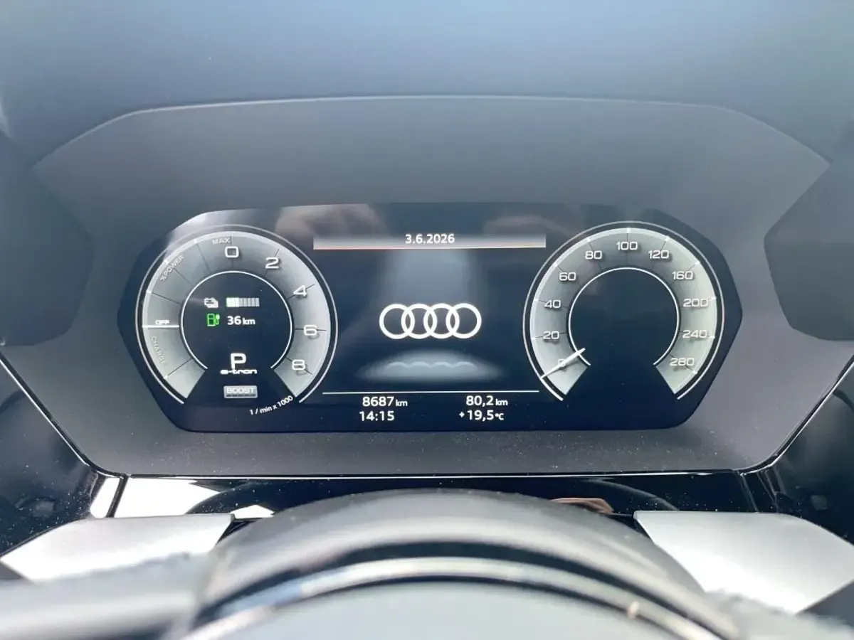 Gebraucht Audi A3 Sportback e-tron Advanced Plus 204 PS (150 kW) 2025 Distriktgrün metallic Kleinwagen