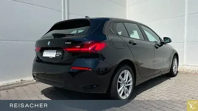 Gebraucht BMW 118 Advantage 140 PS (102 kW) 2023 Schwarz uni Kleinwagen