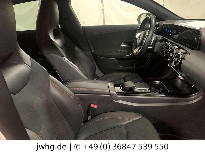 Gebraucht Mercedes CLA250e AMG 218 PS (160 kW) 2021 Polarweiss Limousine