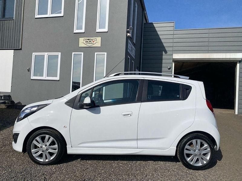 Weiß Gebraucht 2013 Chevrolet Spark LTZ Kleinwagen | 4.900 € (Etwas zu teuer) - Bild 1/4