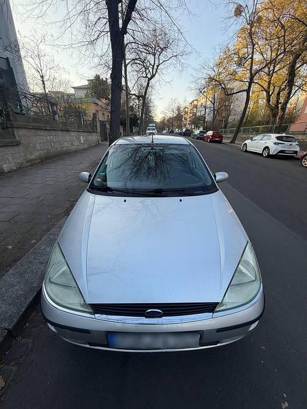 Usata Ford Focus 100 CV (73 kW) 1999 Grigio Berlina
