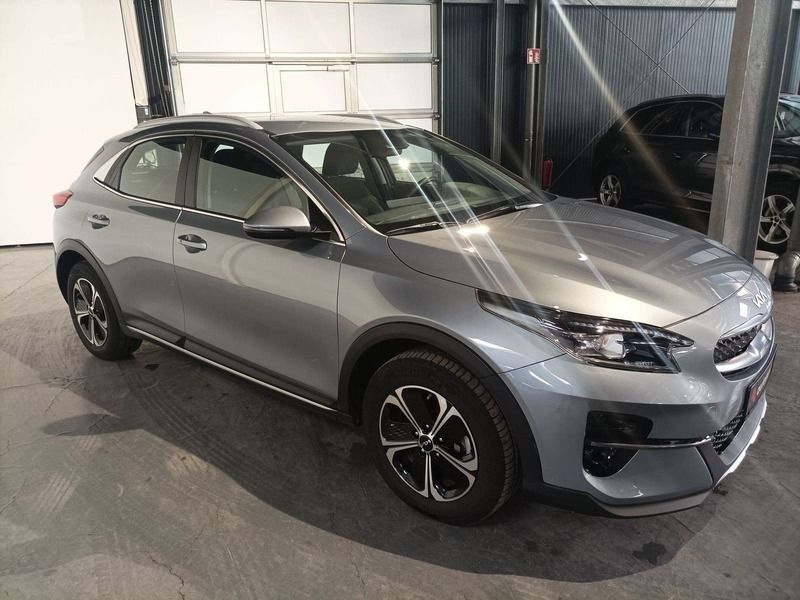 Grau Gebraucht 2022 Kia XCeed Vision SUV | 19.890 € (Guter Preis) - Bild 1/4