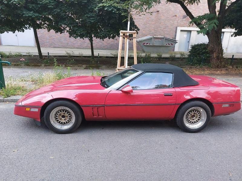 Rot Gebraucht 1986 Chevrolet Corvette C4 Cabrio | 18.000 € - Bild 1/4