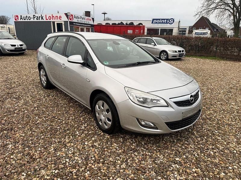 Gebraucht Opel Astra Selection 110 PS (80 kW) 2011 Silber Kombi