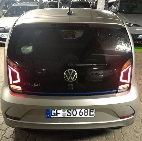 Second-hand VW e-up! Active 61 kW (83 CP) 2021 Argintiu Hatchback