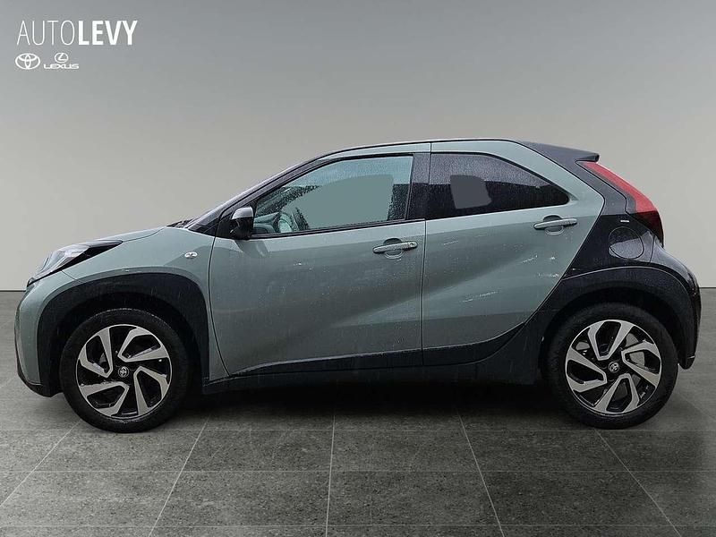 Gebraucht Toyota Aygo X Basis 72 PS (52 kW) 2025 Urban khaki SUV