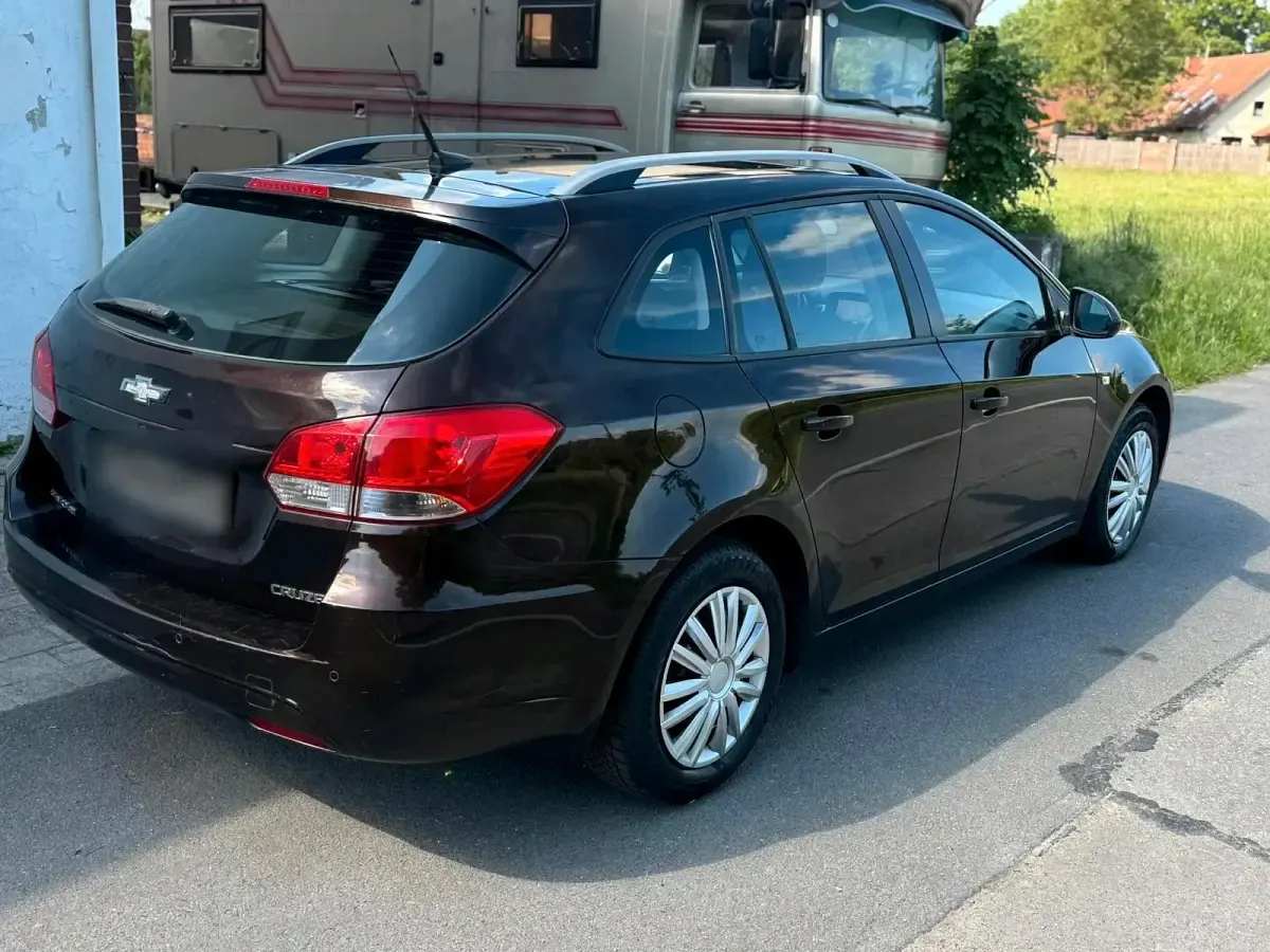 Gebraucht Chevrolet Cruze 131 PS (96 kW) 2012 Rot Kombi