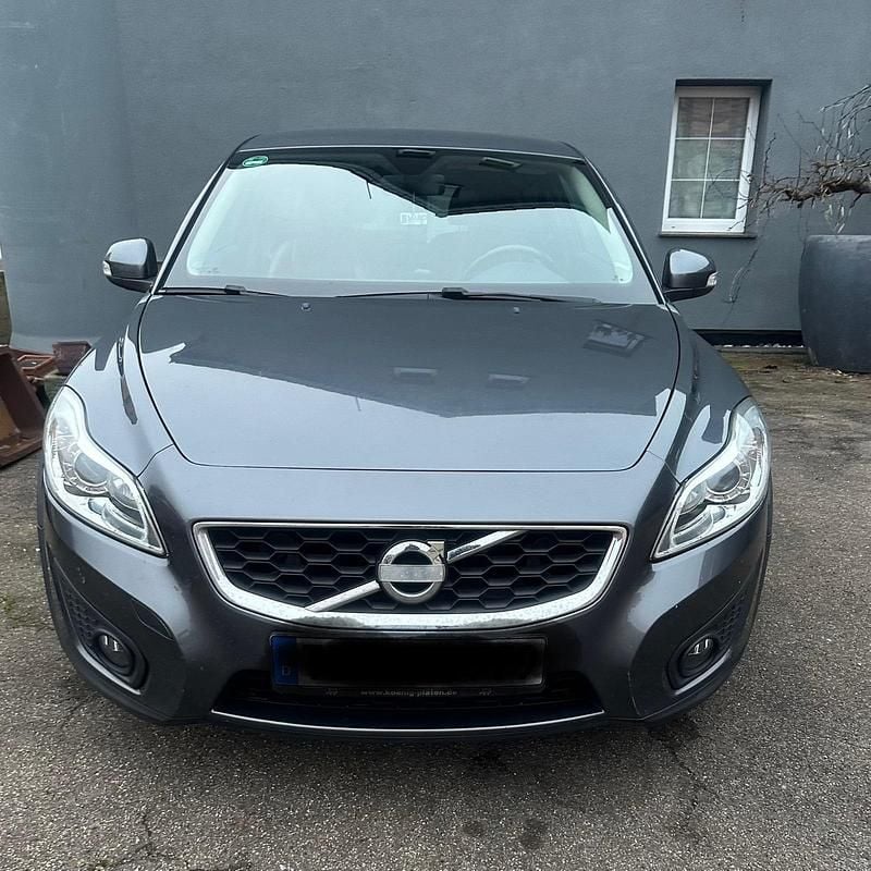 Grau Gebraucht 2012 Volvo C30 Kleinwagen | 6.400 € (Fairer Preis) - Bild 1/4