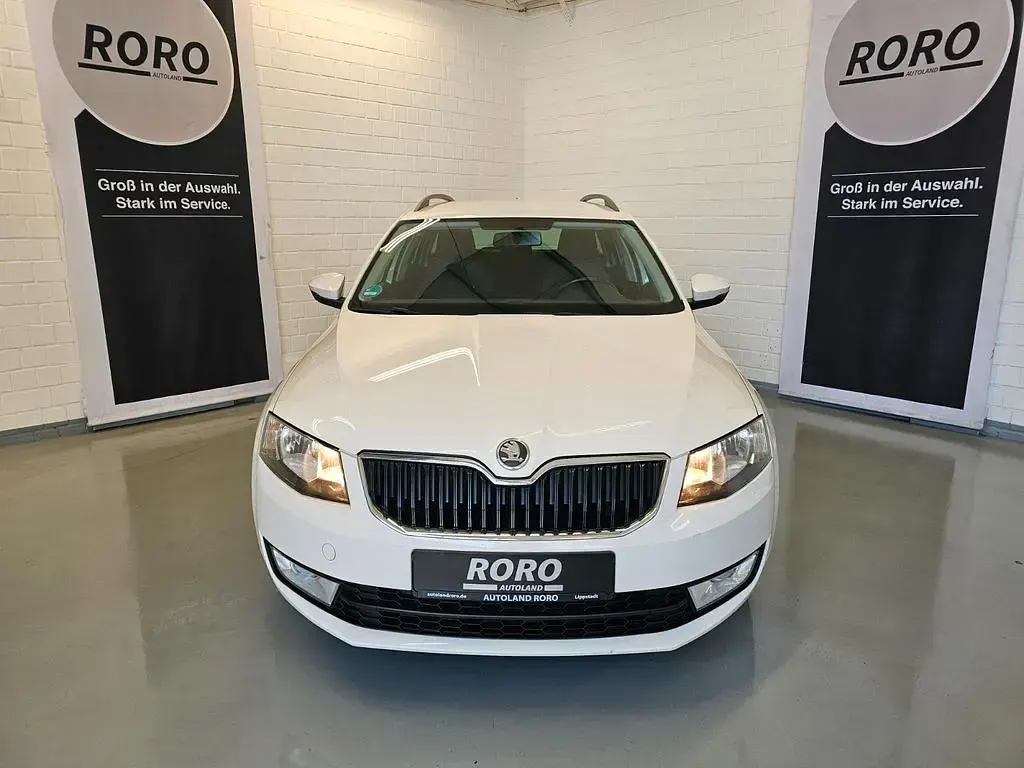 Gebraucht Skoda Octavia Ambition 105 PS (77 kW) 2015 Weiß Kombi
