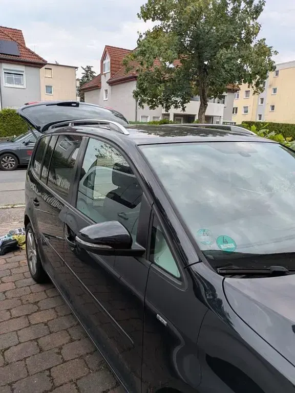 Gebraucht VW Touran Cup 140 PS (102 kW) 2015 Schwarz Van / Kleinbus