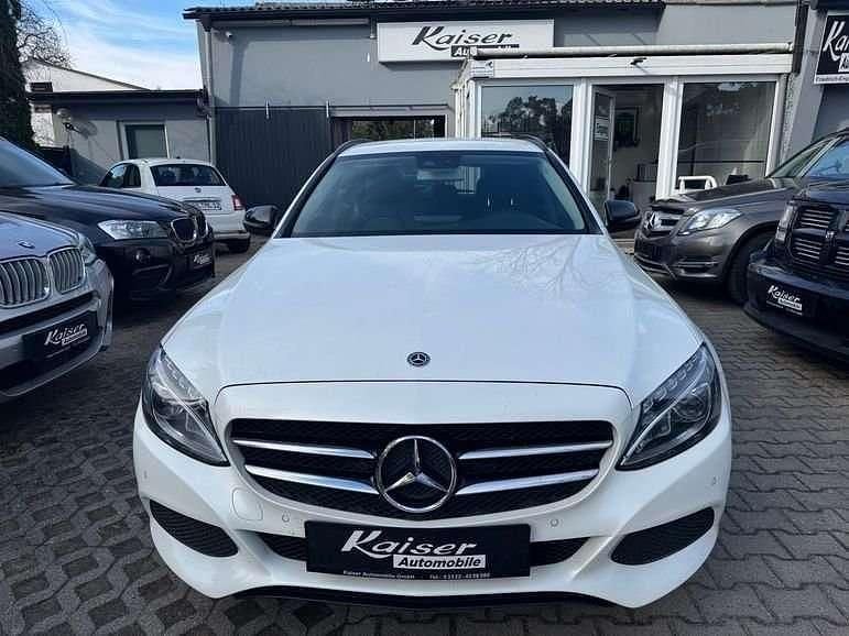 Gebraucht Mercedes C250 Night 204 PS (150 kW) 2017 Weiß Limousine