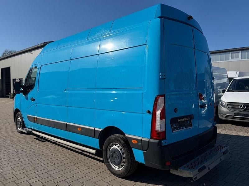 Gebraucht Renault Master 179 PS (131 kW) 2022 Blau Van / Kleinbus