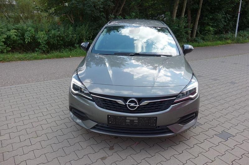 Gebraucht Opel Astra Edition 105 PS (77 kW) 2021 Quarz grau Kombi