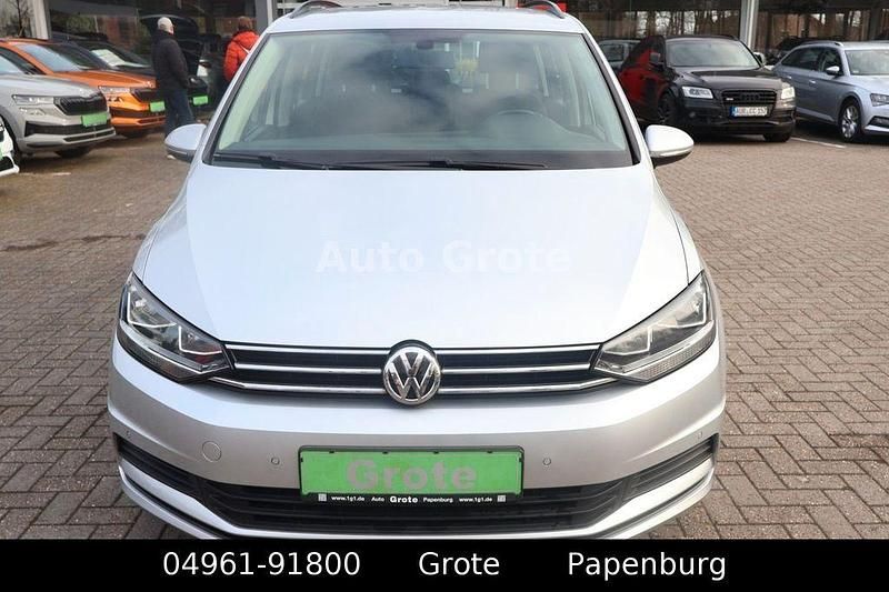 Gebraucht VW Touran Edition 150 PS (110 kW) 2019 Silber Van / Kleinbus