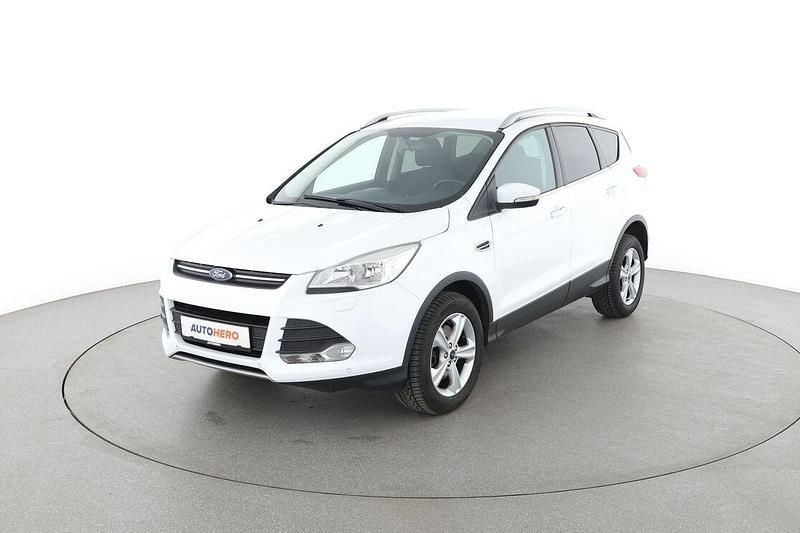 Weiß Gebraucht 2015 Ford Kuga SYNC Edition SUV | 11.970 € (Guter Preis) - Bild 1/3