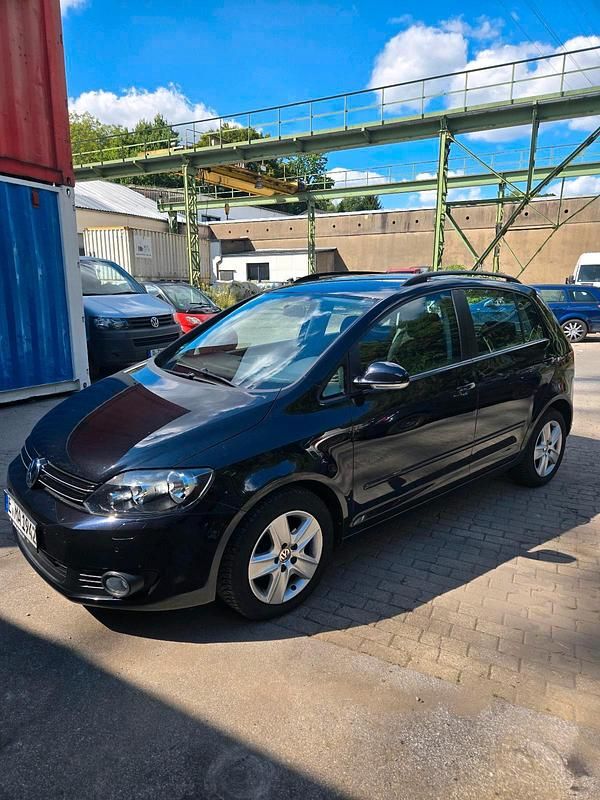 Schwarz Gebraucht 2010 VW Golf Plus Cross Van / Kleinbus | 6.200 € - Bild 1/4