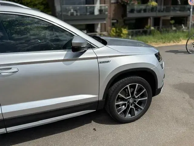 Gebraucht Skoda Karoq Scout 4x4 150 PS (110 kW) 2019 Silber SUV