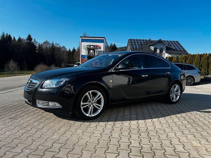 Gebraucht Opel Insignia Innovation 131 PS (96 kW) 2013 Schwarz Limousine