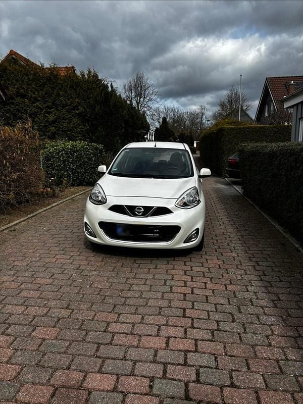 Gebraucht Nissan Micra Acenta 80 PS (58 kW) 2017 Weiß Kleinwagen