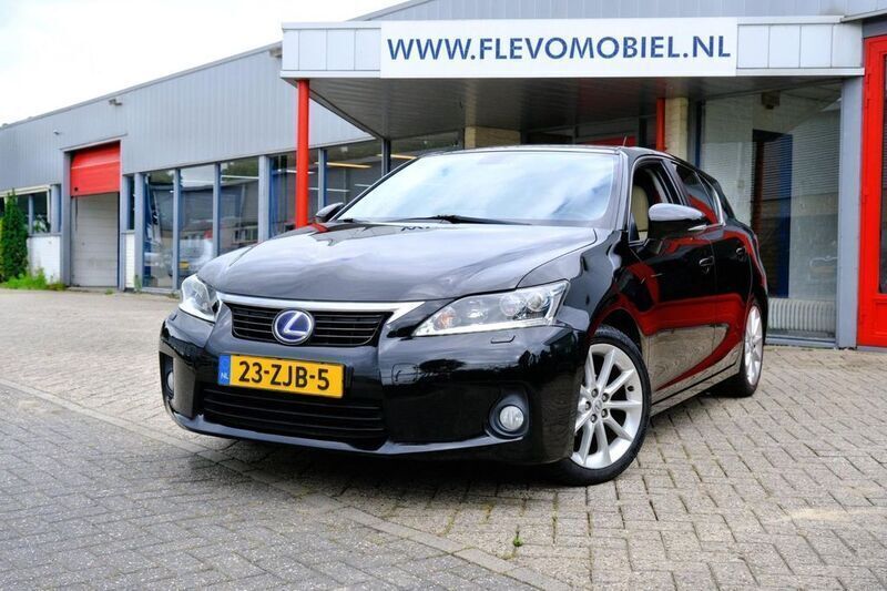 Schwarz Gebraucht 2013 Lexus CT200h Business Edition Limousine | 10.950 € (Fairer Preis) - Bild 1/4