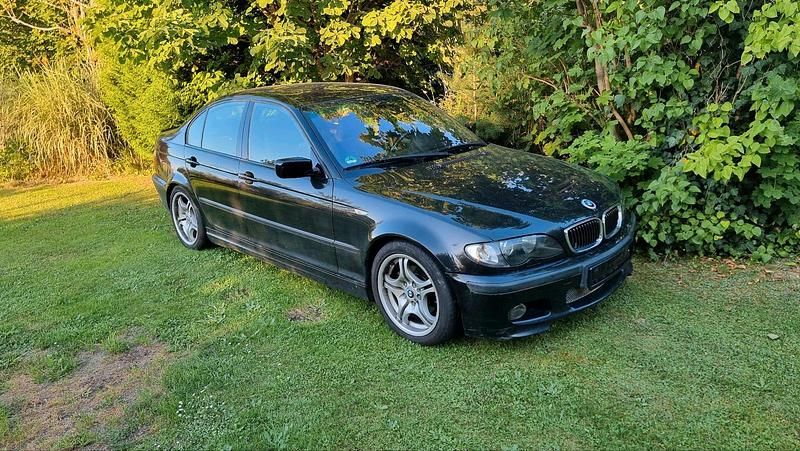 Schwarz Gebraucht 2004 BMW 318 M Sport Limousine | 1.500 € (Superpreis) - Bild 1/4
