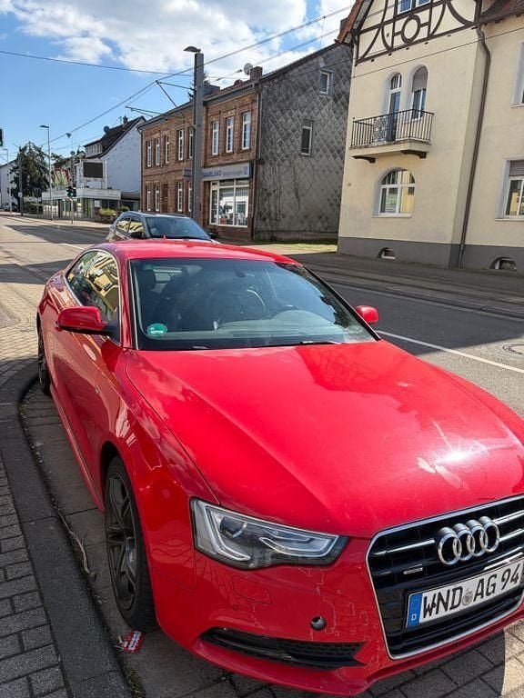 Używany Audi A5 Sport 211 KM (155 kW) 2012 Czerwony Coupe