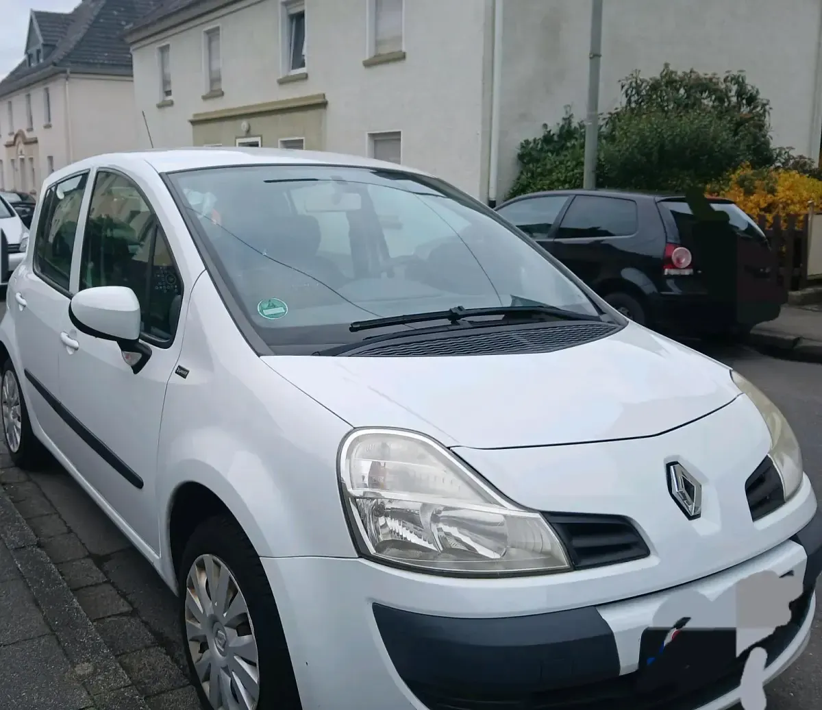 Second-hand Renault Modus 75 CP (55 kW) 2012 Alb Monovolum