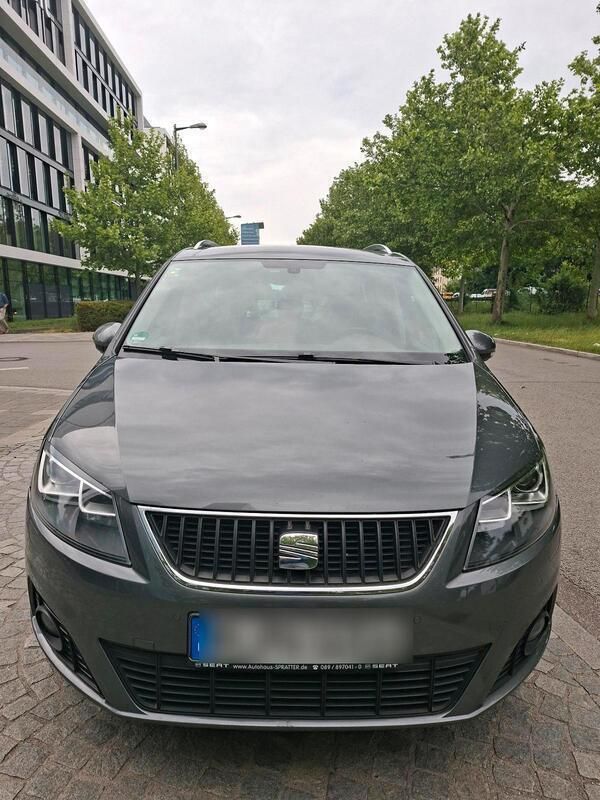 Grau Gebraucht 2014 Seat Alhambra Van / Kleinbus | 16.800 € (Fairer Preis) - Bild 1/4