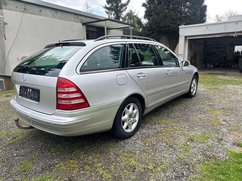 Gebraucht Mercedes C200 Elegance 163 PS (119 kW) 2003 Silber Kombi