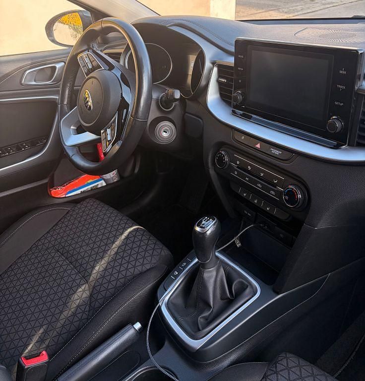 Gebraucht Kia XCeed 120 PS (88 kW) 2020 Grau SUV