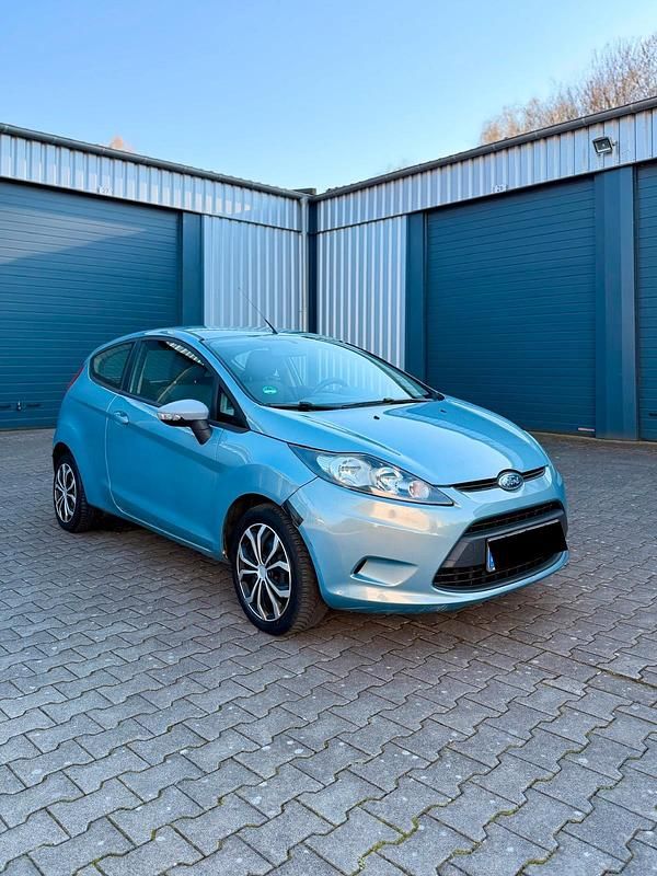 Gebraucht Ford Fiesta 82 PS (60 kW) 2009 Grau Kleinwagen