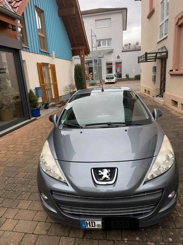 Gebraucht Peugeot 207 CC 120 PS (88 kW) 2011 Grau Cabrio