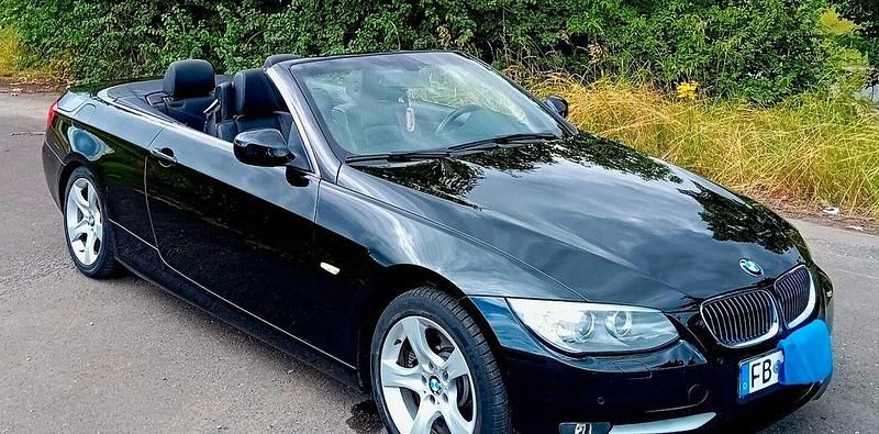 Gebraucht BMW 325 Cabriolet 218 PS (160 kW) 2011 Schwarz Cabrio