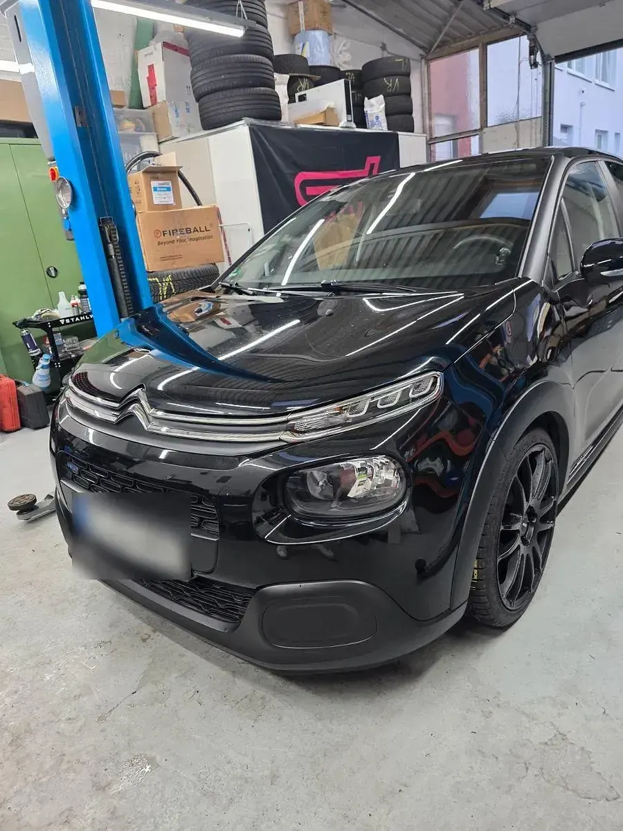 Gebraucht Citroën C3 Live 68 PS (50 kW) 2016 Schwarz Kleinwagen