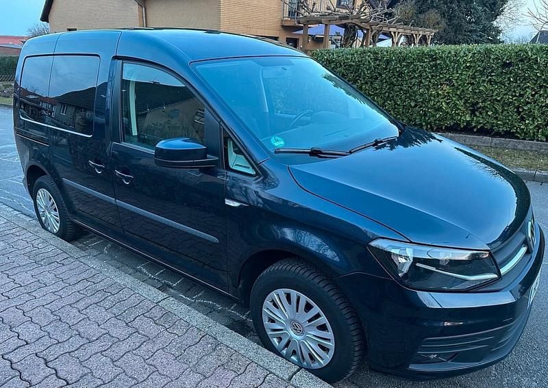 Gebraucht VW Caddy Trendline 102 PS (75 kW) 2016 Blau Van / Kleinbus