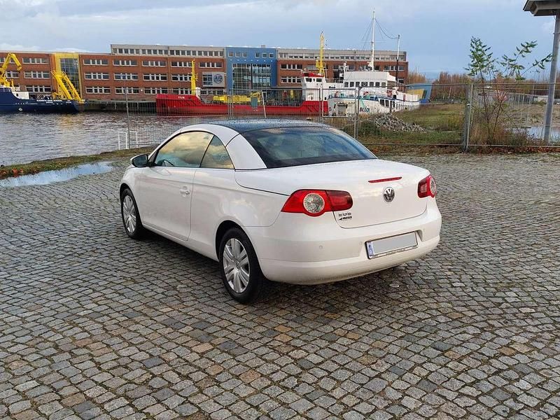 Gebraucht VW Eos 122 PS (89 kW) 2009 Weiß Cabrio